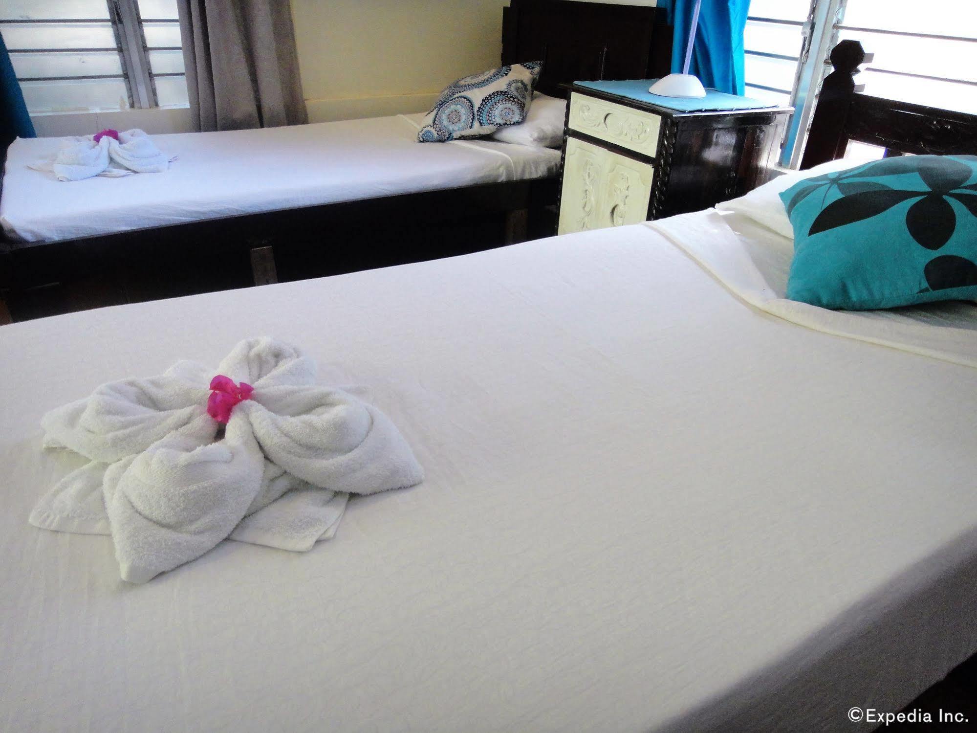 By The Bay, Jacana Bed & Breakfast Puerto Princesa Exteriör bild