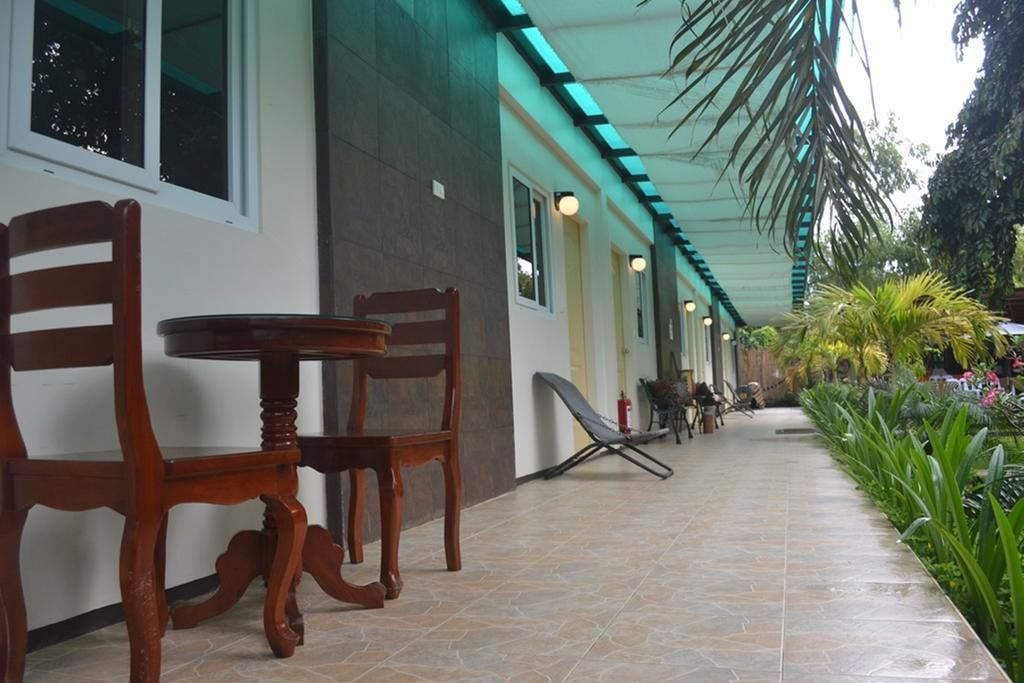 By The Bay, Jacana Bed & Breakfast Puerto Princesa Exteriör bild